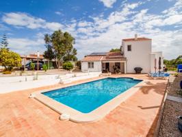 Villa En venta en Maó photo 0