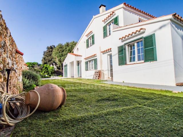 Villa En venta en Es Castell photo 0