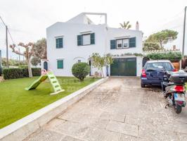 Villa En venta en Es Castell photo 0