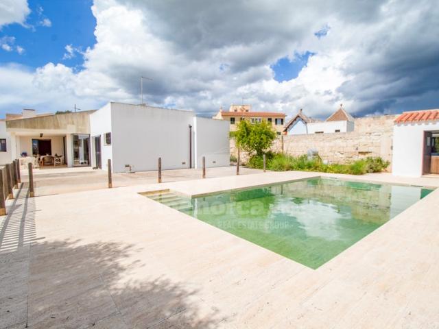Villa En venta en Maó photo 0