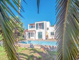 Villa En venta en Binibeca Vell, Sant Lluís photo 0