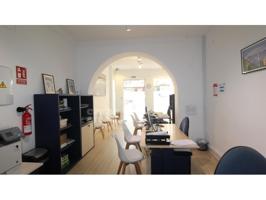 Local En venta en Maó photo 0