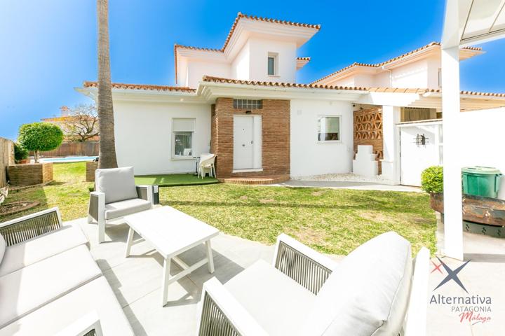 EXPECTACULAR VILLA EN HIGUERÓN photo 0