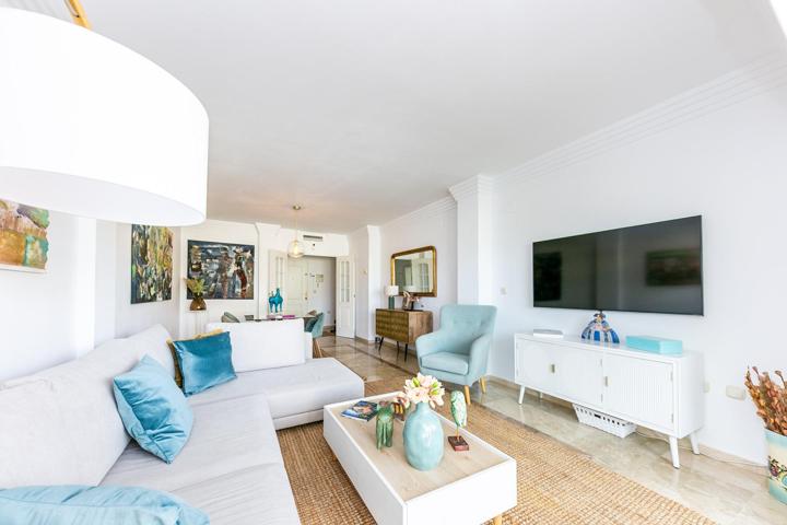 Exclusivo Apartamento con Vistas a la Montaña en Las Brisas, Nueva Andalucía photo 0