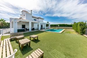 Espectacular Villa en La Sierrezuela con licencia turística. photo 0