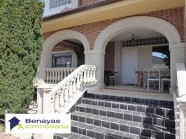 Chalet unifamiliar en venta en Castellanos de Villiquera photo 0