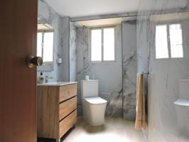 ALQUILER DE PISO PARA ESTUDIANTES CON 4 DORMIT. Y DOS BAÑOS REFORMADOS CERCA UNIVERSIDAD EN ALCOY photo 0
