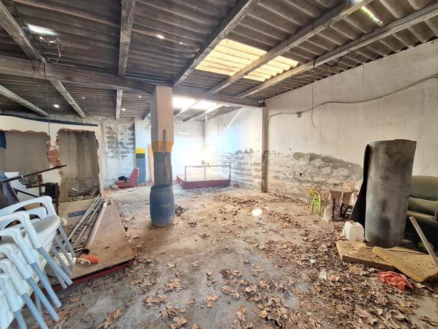PARCELA URBANA CERCA M30 DE CASTALLA EDIFICABLE PARA UN CHALET DE HASTA TRES PLANTAS O TRES VIVIENDAS photo 0