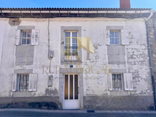 Casa En venta en Puebla De Lillo photo 0