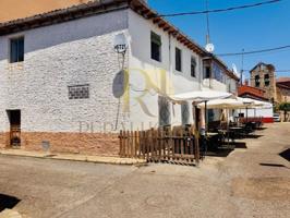 Local En venta en Gradefes photo 0