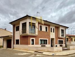 Casa En venta en Valderas photo 0