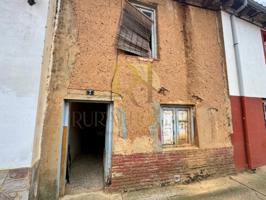 Casa En venta en Villamañán photo 0