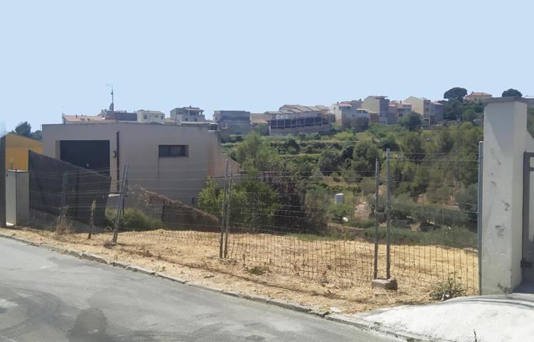Terreno de 940m2 a 4 vientos en Ullastrell photo 0