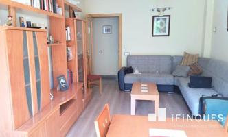 PISO ACOGEDOR CON BALCON photo 0