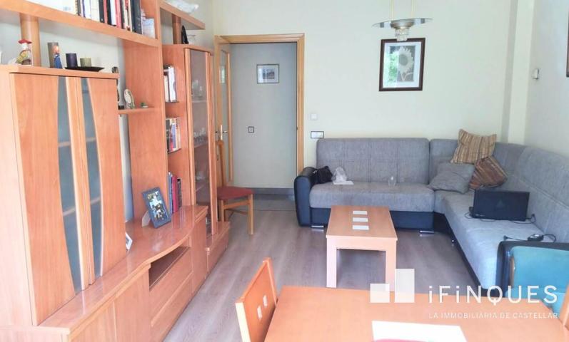 PISO ACOGEDOR CON BALCON photo 0