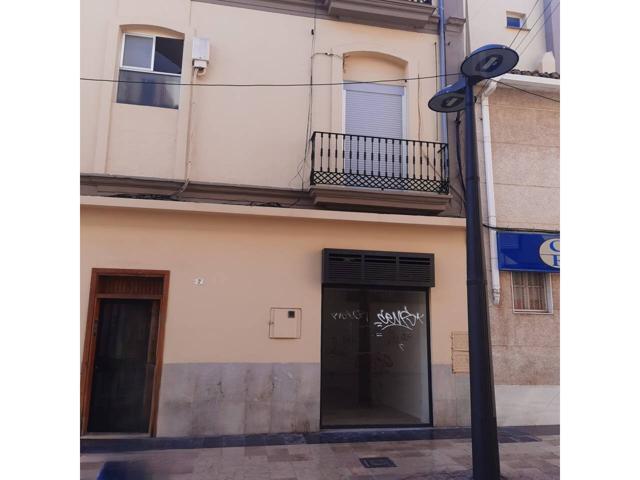 En Plaza Escuelas Pias, con dos despachos y una sala grande, chaflan a Sant Fco. de Borja. No puede convertir vivienda photo 0