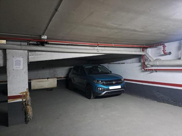 Plaza parking Enric Borràs photo 0