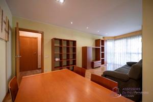 Piso con piscina y parking en Ripollet photo 0