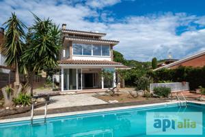 CASA CON PISCINA EN VILASSAR DE DALT photo 0