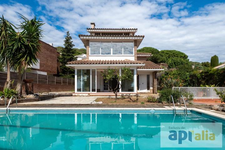 CASA CON PISCINA EN VILASSAR DE DALT photo 0