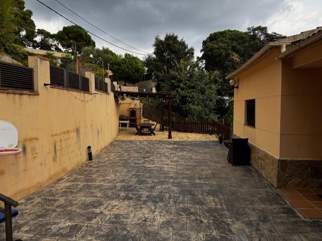 Xalet a Sant Cebrià de Vallalta photo 0