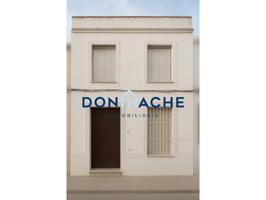 CASA DE 2 PLANTAS EN EL CENTRO photo 0