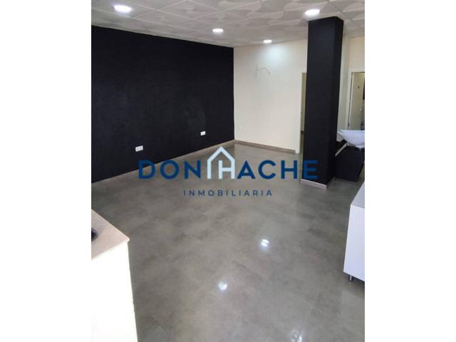 LOCAL REFORMADO EN ZONA CALZADA photo 0