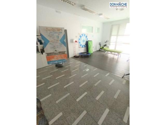 LOCAL CON GRAN AMPLITUD PLENO CENTRO photo 0