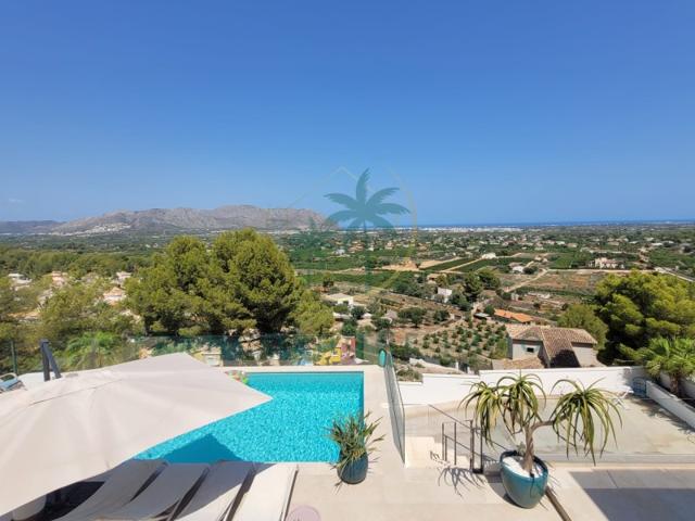Villa En venta en Pedreguer photo 0