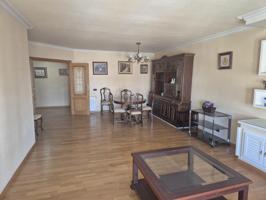 PISO ELEGANTE Y LUMINOSO EN ZONA CENTRO!!! photo 0