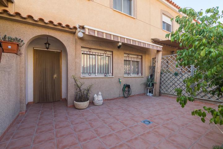 UN HOGAR DONDE EMPEZAR DE NUEVO – BUNGALOW EN SANT JOAN D'ALACANT photo 0