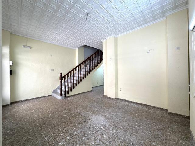 Casa a la venta en Motril , zona calle Nueva. photo 0