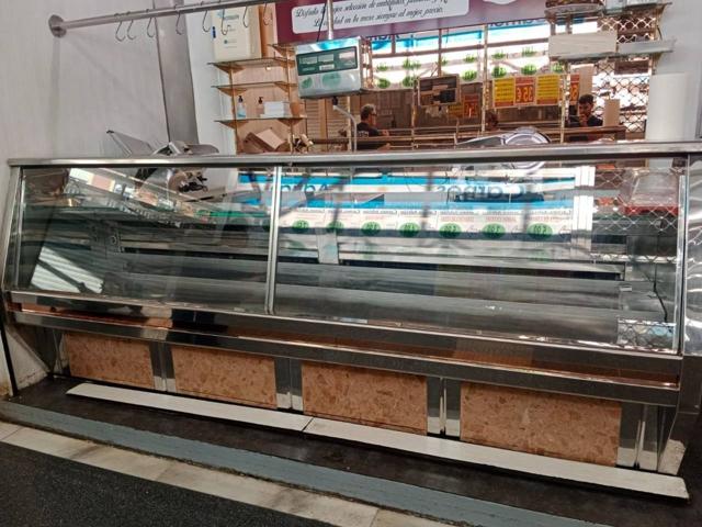 TRASPASO PUESTO EN EL MERCADO DE PATRAIX VALENCIA photo 0