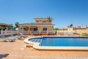 CHALET EN LOS BALCONES (TORREVIEJA) ALICANTE photo 0