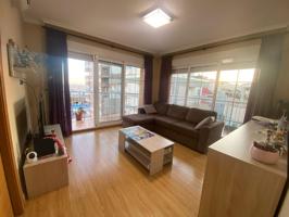 Apartamento de 3 dormitorios 1 baño Con Vistas al Puerto Deportivo de Torrevieja (Alicante) photo 0