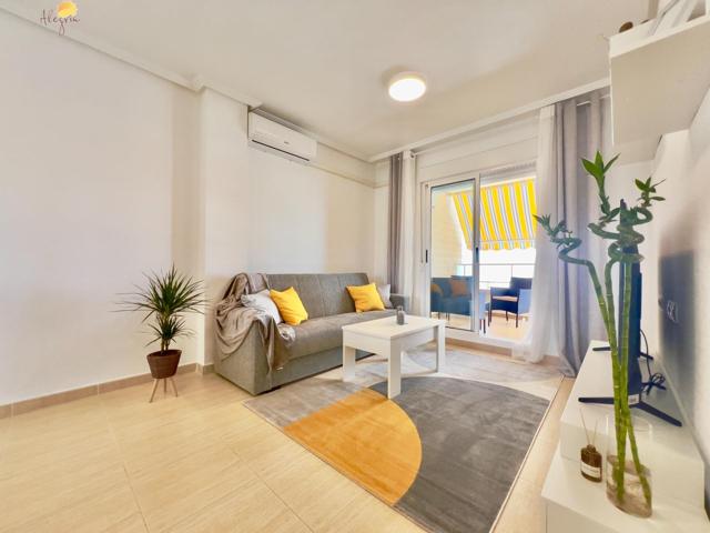 ¡LICENCIA TURÍSTICA! IMPECABLE APARTAMENTO CON PARKING INCLUIDO + PISCINA EN TORREVIEJA photo 0