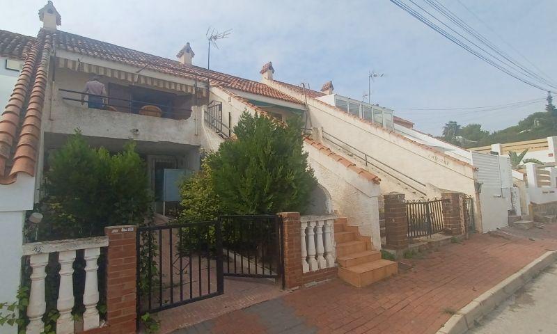 BUNGALOW DE 2 DORMITORIOS 1 BAÑO PLANTA ALTA EN TORREVIEJA ( LOS BALCONES ) photo 0