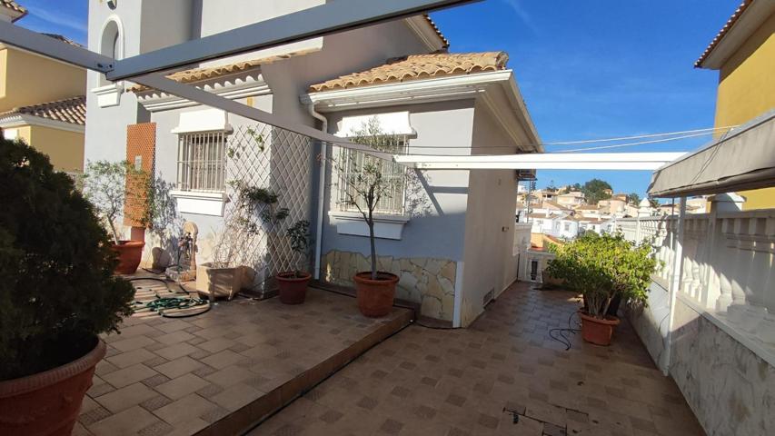 SE ALQUILA CHALET MINIMO POR 1 AÑO, DE 3 DORMITORIOS 2 BAÑOS EN VILLA MARTIN (ORIHUELA COSTA) photo 0