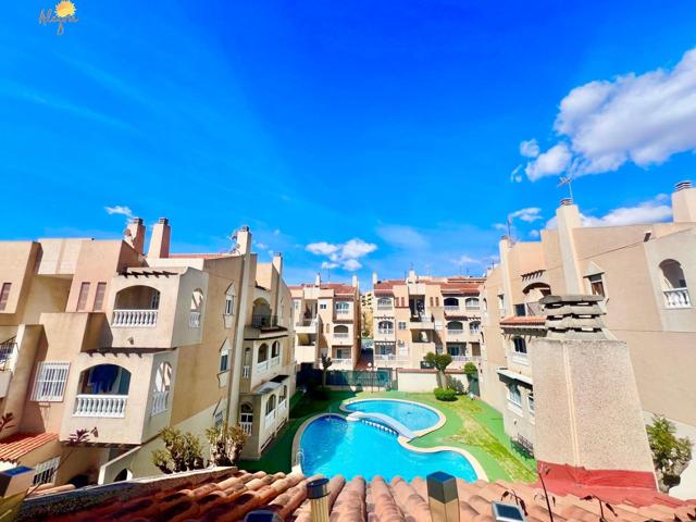 SOLEADO PAREADO TRIPLEX DE 3 HABITACIONES CON VISTAS A LA PISCINA photo 0