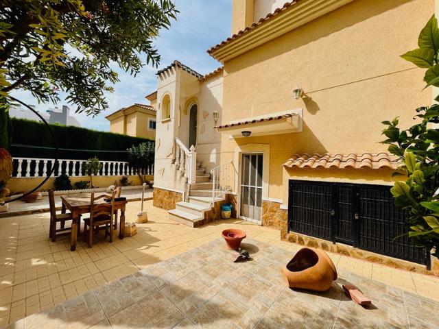 CHALET EN ORIHUELA COSTA ( LAS FILIPINAS ) photo 0