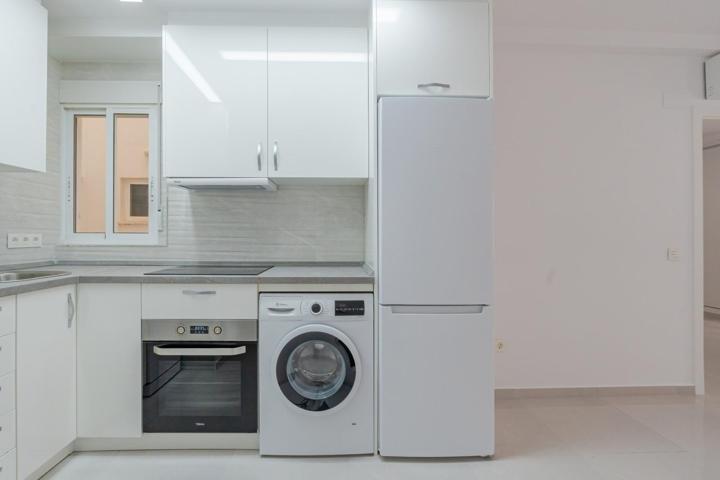 APARTAMENTO DE 2 DORMITORIOS 1 BAÑO EN TORREVIEJA photo 0