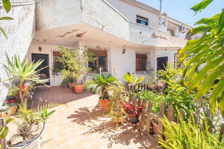 BUNGALOW DE 3 DORMITORIOS 1 BAÑO EN ORIHUELA COSTA ( LA REGIA ) photo 0