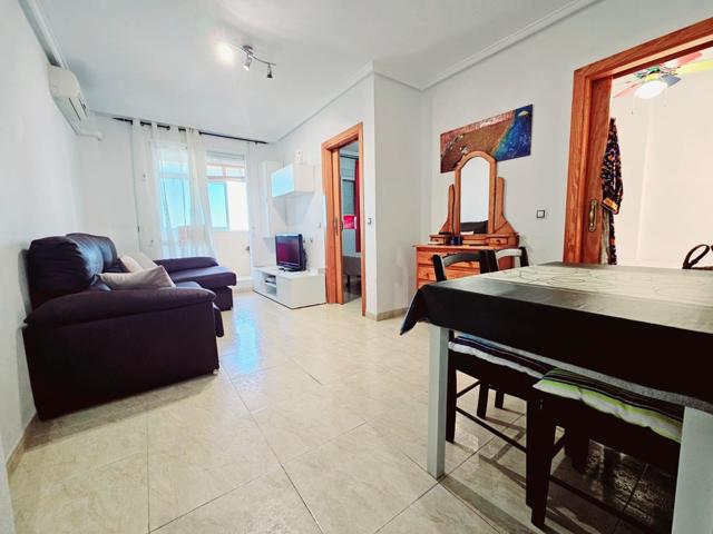 ÁTICO EN EL CENTRO DE TORREVIEJA. 2 DORM. 1 BAÑO. 53 M2. PLAYA A 650 METROS. photo 0
