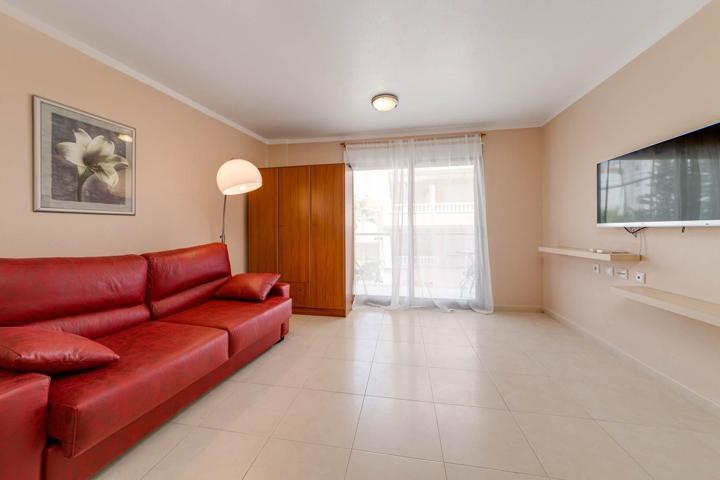 SE VENDE ESTUDIO EN PRIMERA LINEA DE LA PLAYA EN TORREVIEJA (ALICANTE) photo 0