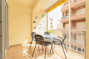 Piso con 3 Dormitorios y 2 Baños a Solo 250 m de la Playa del Cura Torrevieja photo 0