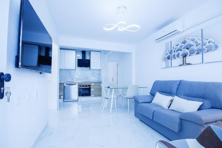 APARTAMENTO DE 2 DORMITORIOS CON PISCINA COMUNITARIA EN TORREVIEJA (ALICANTE) photo 0