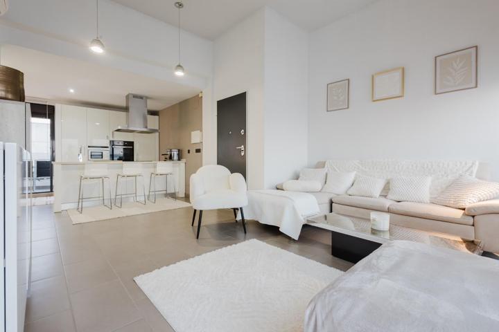 Apaeramento de 2 dormitorios 1 baño en Orihuela costa ¡Tu Penthouse de Ensueño en La Rambla te Espera! 🌅🏡 photo 0
