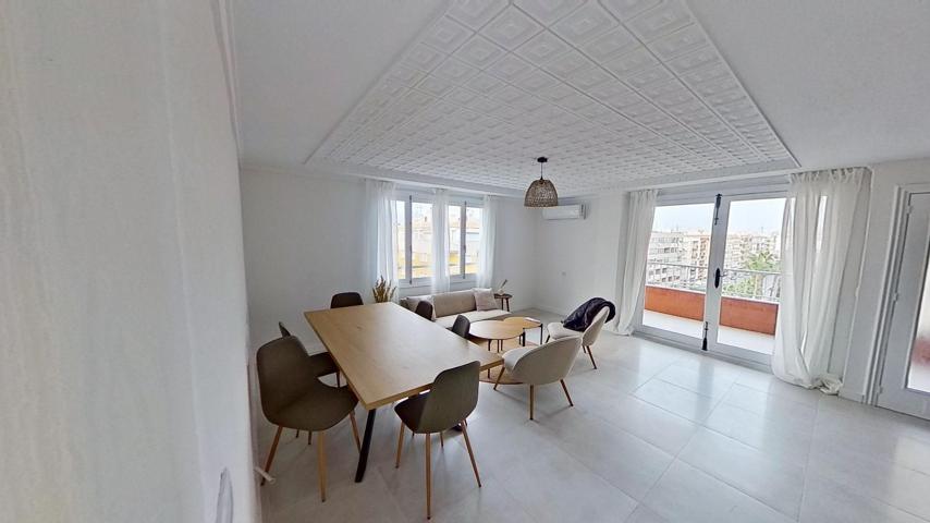 Apartamento de 3 dormitorios 2 baños ¡Tu Refugio Soñado Frente al Mar en Torrevieja! 🌊✨ photo 0