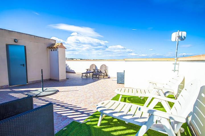 ÁTICO CON GRAN TERRAZA Y SOLARIUM DE 2 DORMITORIOS EN PLAYA FLAMENCA EN ORIHUELA COSTA photo 0