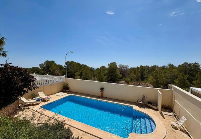 CHALET DE 2 DORMITORIOS Y 2 BAÑOS EN VILLAMARTÍN - RIOJA (ORIHUELA COSTA) photo 0